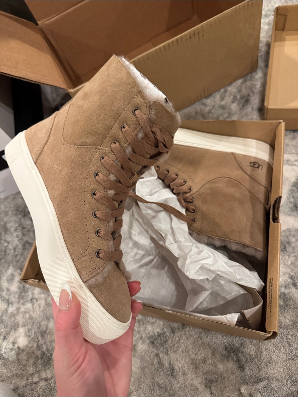 UGG Beven Women's Shearling Lined High Tops Size 7